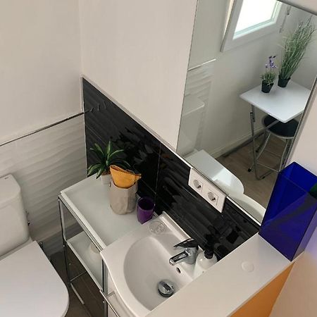Alquilo Habitacion Individual Con Aseo Privado Solo Chicas, Only Girls Valencia Ngoại thất bức ảnh