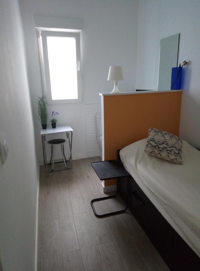 Alquilo Habitacion Individual Con Aseo Privado Solo Chicas, Only Girls Valencia Ngoại thất bức ảnh
